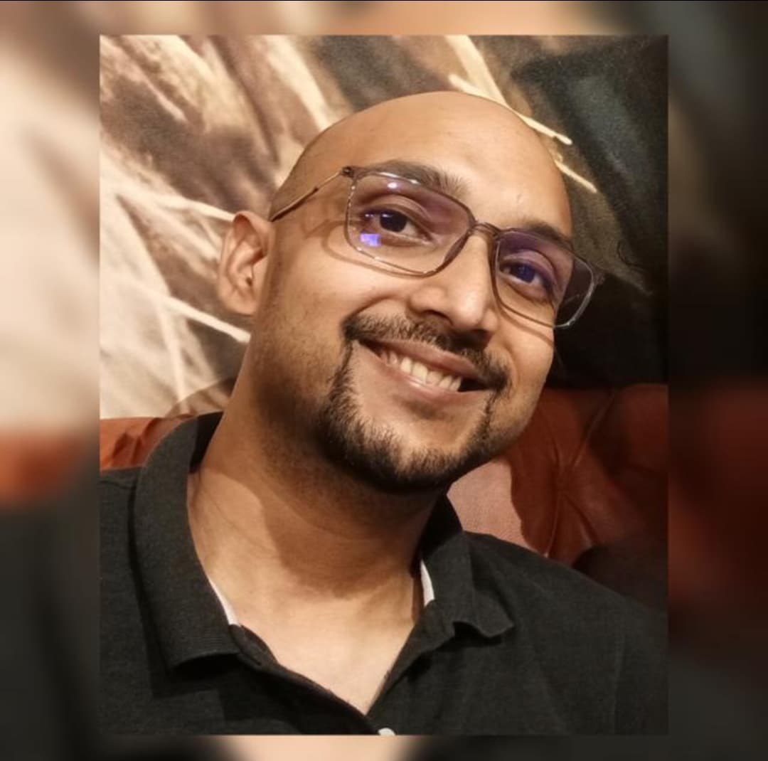 Dr Saugat Das